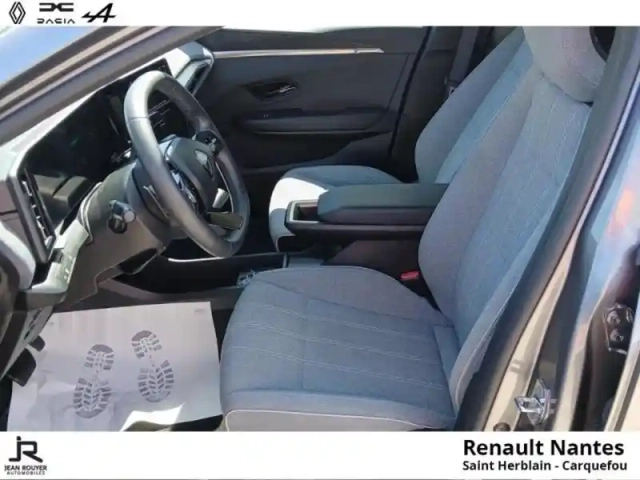 Renault Megane e-tech electric ev60 130ch evolution er super charge — photo 11