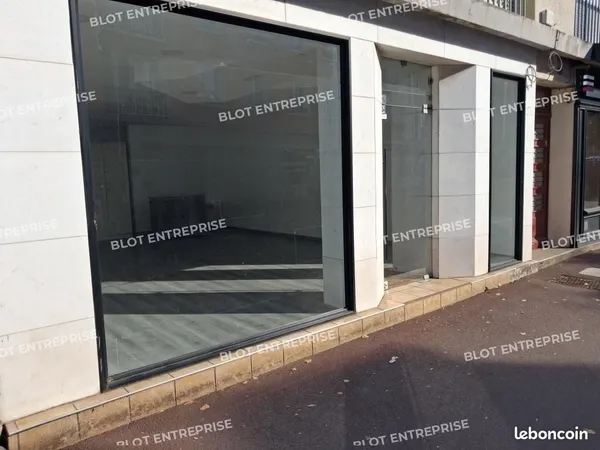 Local commercial 75 m²
