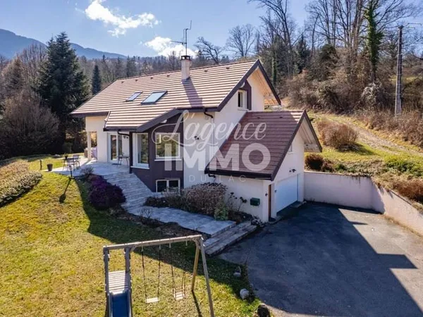 Maison 7 pièces 183 m²