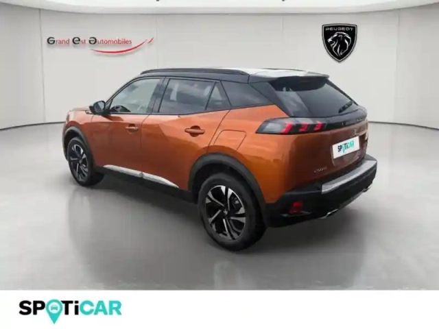 Peugeot 2008 1.2 puretech 130ch s&amp;s gt eat8 — photo 3