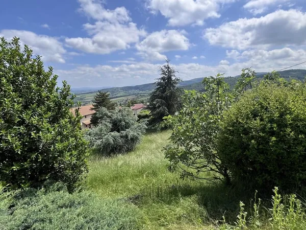 MAISON A RENOVE FORT POTENTIEL