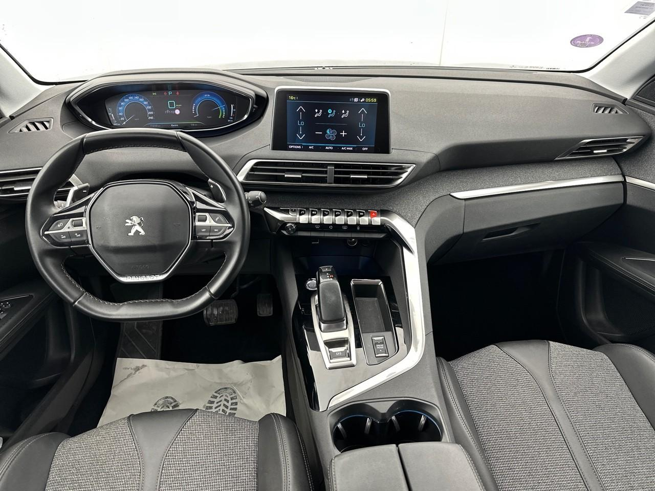 Peugeot 3008 hybrid 225 e-eat8 allure — photo 11
