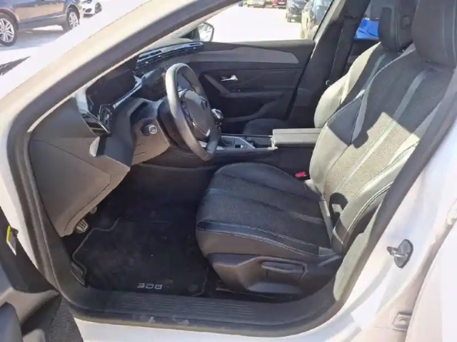 Peugeot 308 sw puretech 130ch s&amp;s bvm6 — photo 11