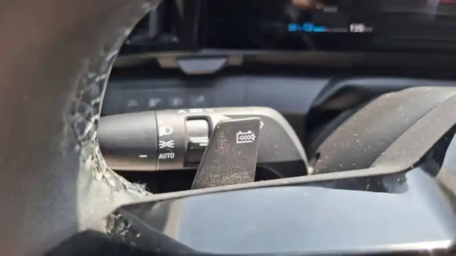 Renault Megane e-tech ev60 220 ch optimum charge — photo 32
