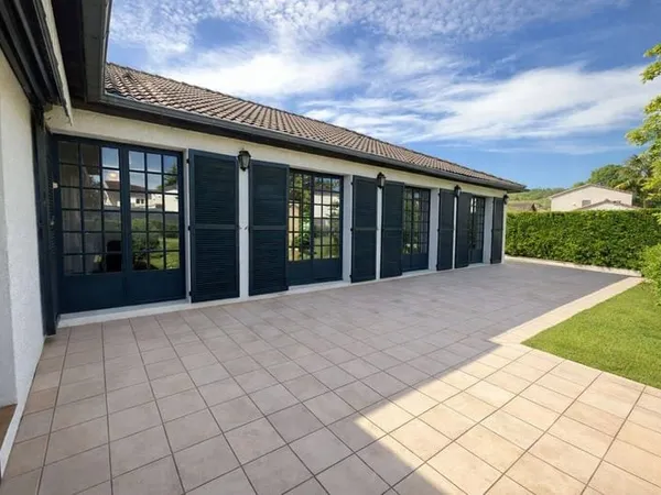 Maison de plain-pied 5 pièces 155 m²