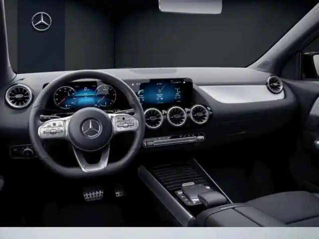 Mercedes Gla 200 d amg line — photo 10