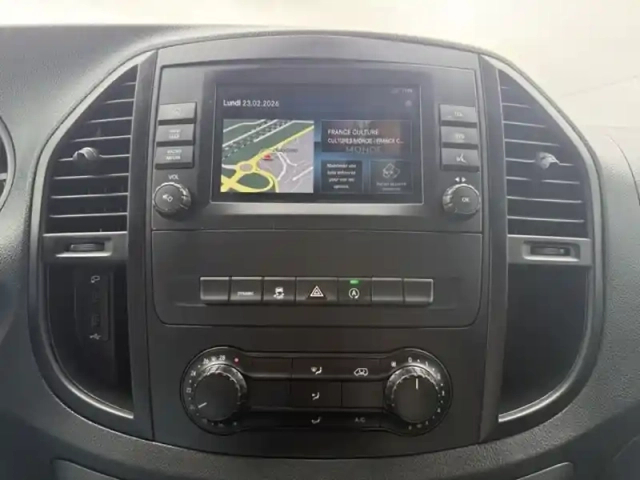 Mercedes Vito 114 cdi fourgon compact — photo 14