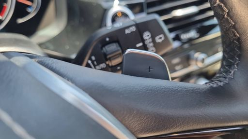 BMW Serie 5 Touring xDrive 520d 190 Steptronic8 - Luxury Line – 2018 – 104900 km – Diesel – Boîte Automatique — photo 11