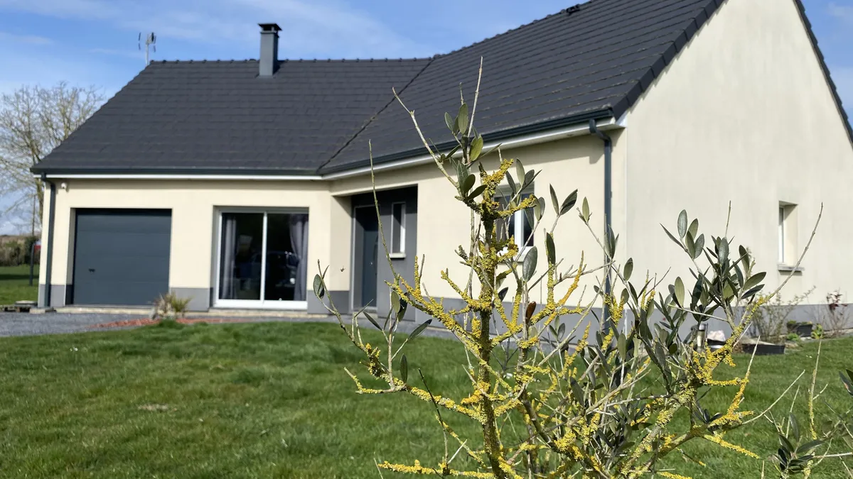 Photo 1