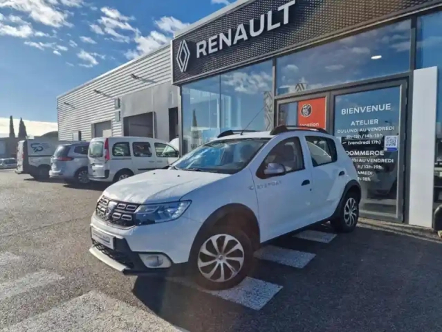 Dacia Sandero stepway blue dci 95 — photo 16