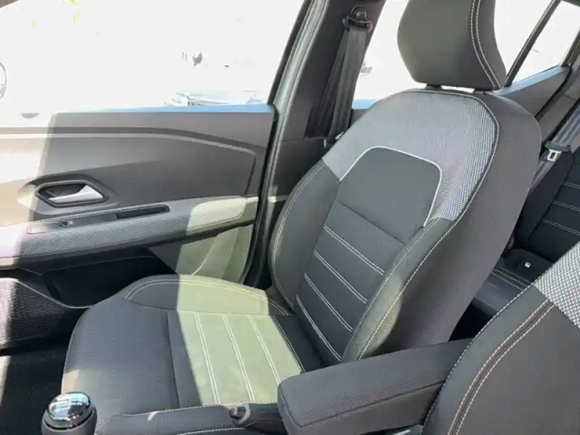 Dacia Sandero eco-g 100 — photo 17