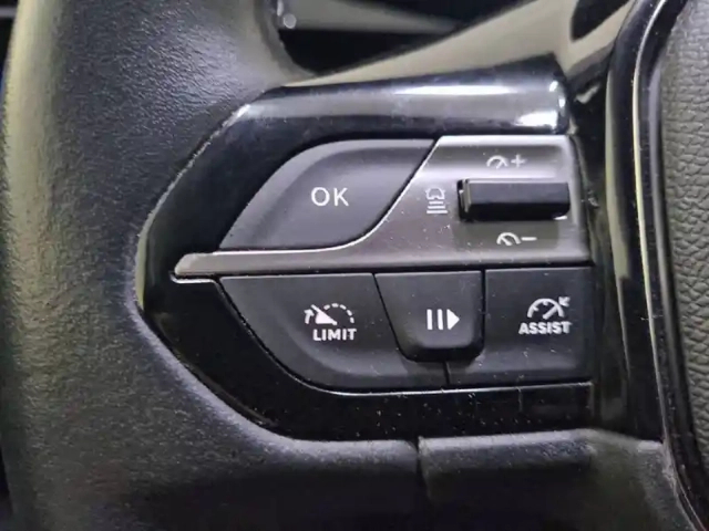 Peugeot 308 sw phev 180 e-eat8 — photo 47