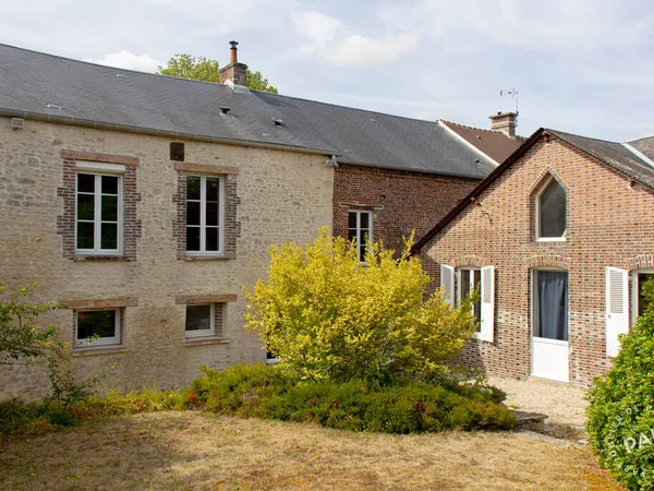 Maison 6 pièces 247 m²