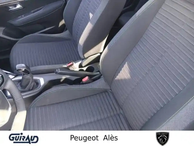 Peugeot 208 puretech 75 s&amp;s bvm5 — photo 10
