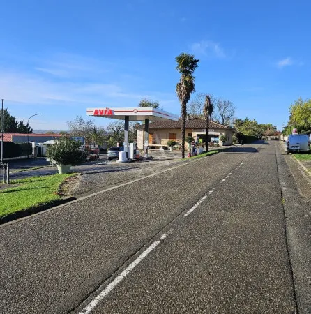 Station service 134 m²