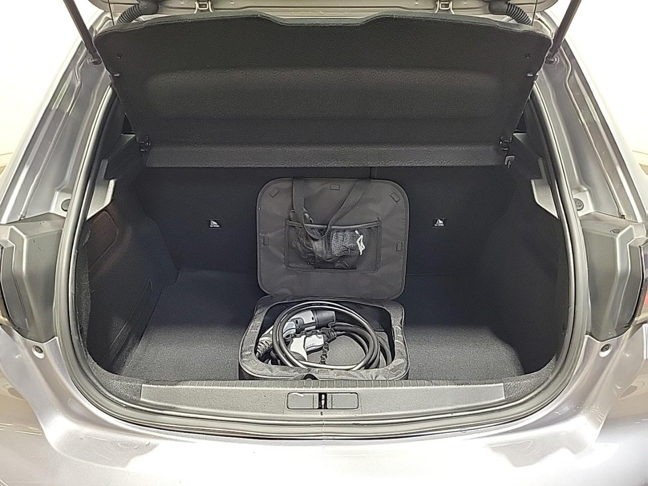 Peugeot 208 electrique 50 kwh 136ch style — photo 14