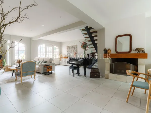 Vends propriété - 550 m² - 12 pièces, 6 chambres - Deauville 14800
