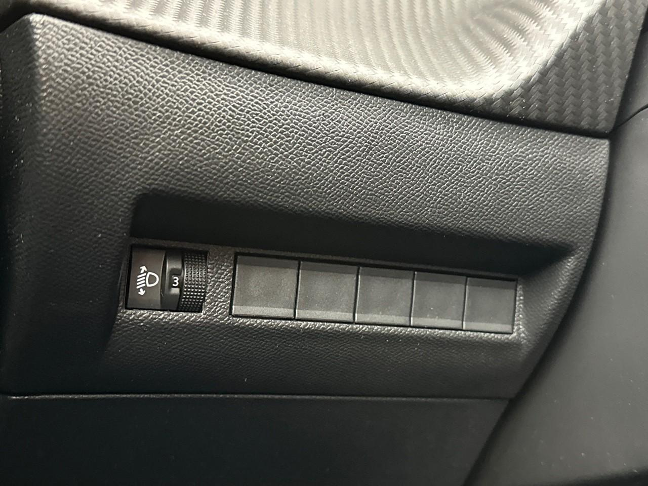 Peugeot 2008 100 s&s bvm6 style — photo 16