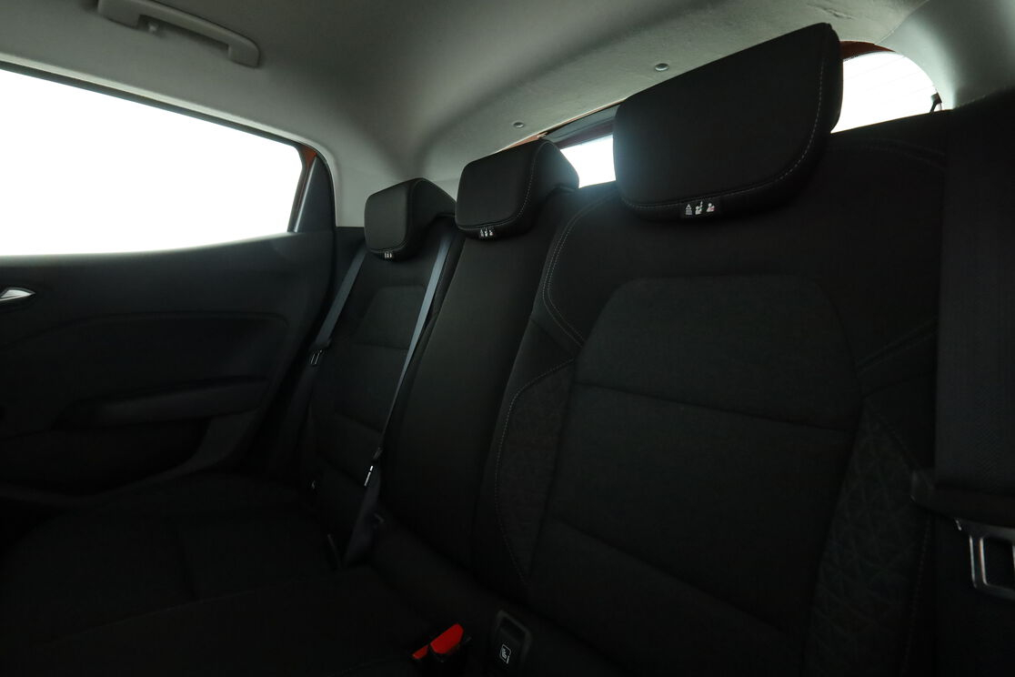 Renault Clio 1.0 TCe Zen — photo 13