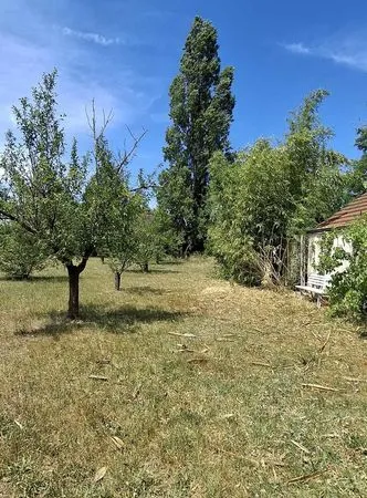 A vendre terrain de 1280m² constructible