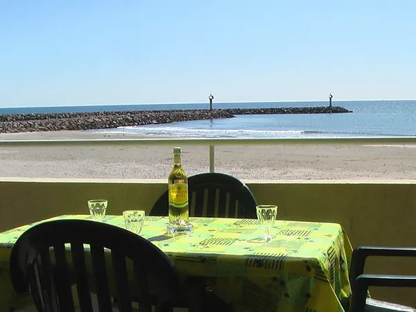T3 NON MEUBLE VUE IMPRENABLE SUR LA MER