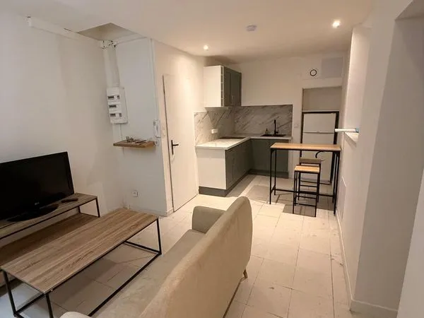 Appartement meublé au RDC T2 de 35 m² à deux pas de la place de la Madeleine