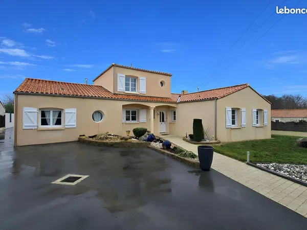Maison 6 pièces 199 m²