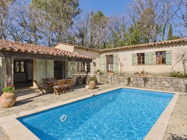 Villa avec piscine et vue à pied du village - Seillans