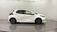 Toyota Yaris 116h Design 5p MY22 — photo 4