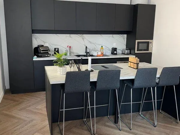 Grand F4 - Centre ville de Saint-Raphaël 🏠