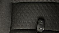 Toyota Yaris 116h Design 5p MY22 — photo 16