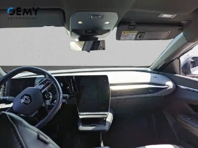 Renault Megane e-tech ev60 220 ch super charge — photo 8