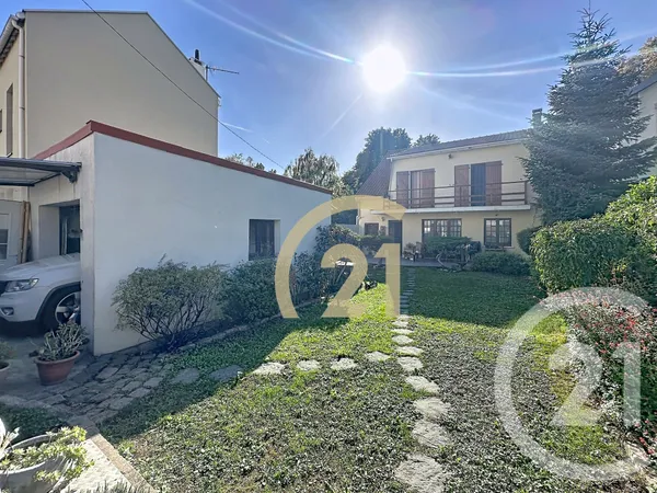 Maison 8 pièces 140 m²