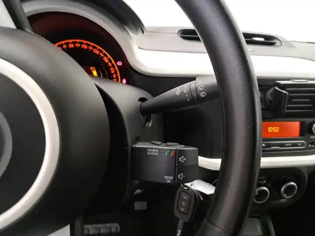 Renault Twingo iii sce 65 — photo 28
