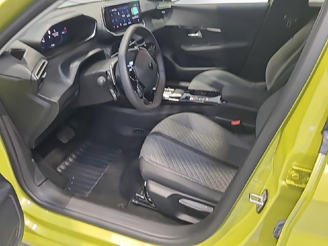 Peugeot 208 hybrid 110 ch e-dcs6 allure — photo 9
