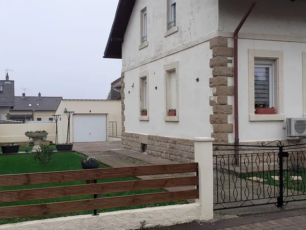 Location maison mitoyenne (1 côté) rénovée à 57255