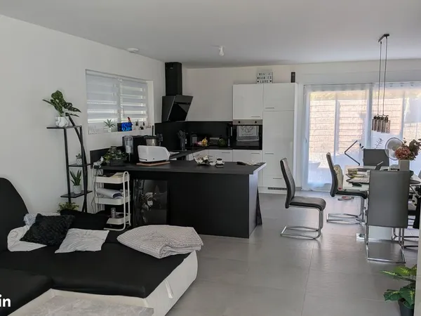 À louer - Pavillon récent 110 m² - 3 chambres - Garage & terrasse - Etzling