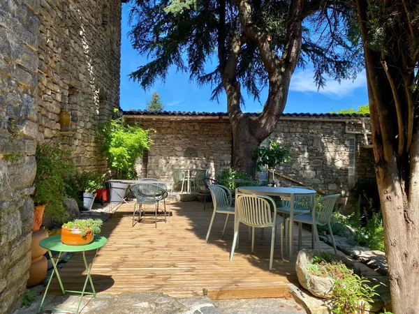 Mas ancien restauré à vendre à Saint Martin de Castillon avec un jardin, une piscine, des gites et d