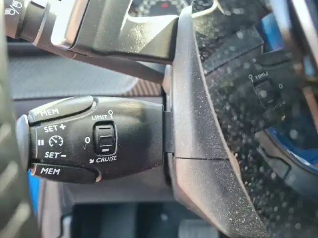 Peugeot 208 puretech 100 s&amp;s eat8 — photo 76