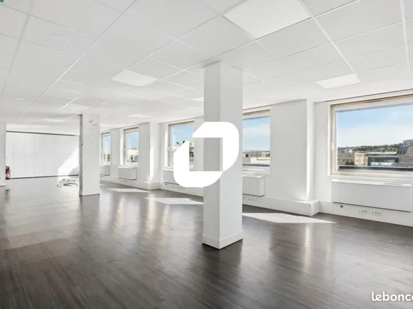 Bureau 1 344 m²