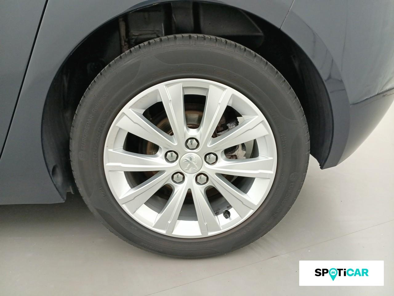 Peugeot 308 1.5 bluehdi 100ch e6.c s&s style — photo 11