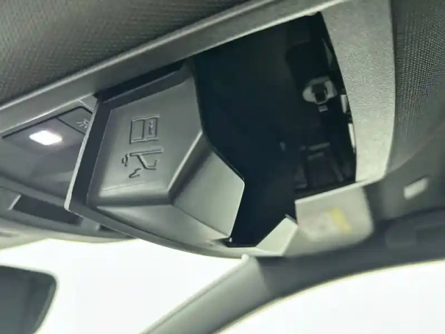 Peugeot 5008 hybrid 136 e-dcs6 — photo 61