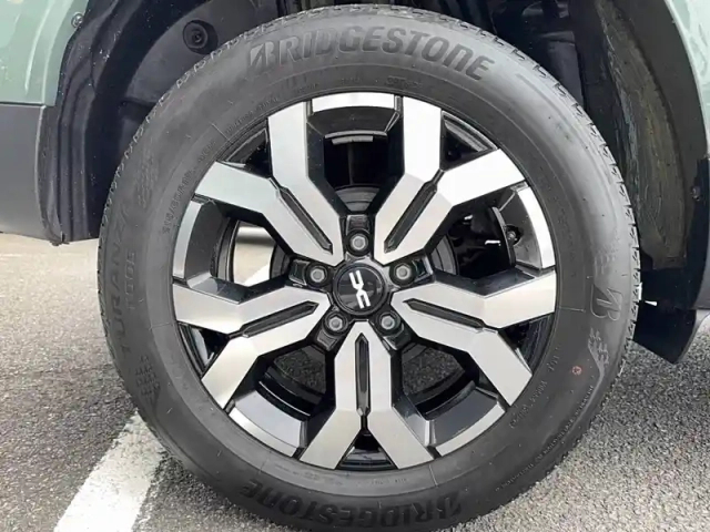 Dacia Duster eco-g 100 4x2 — photo 11