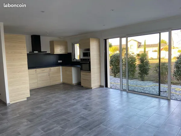 Loue maison individuelle neuve à Botz-en-Mauges