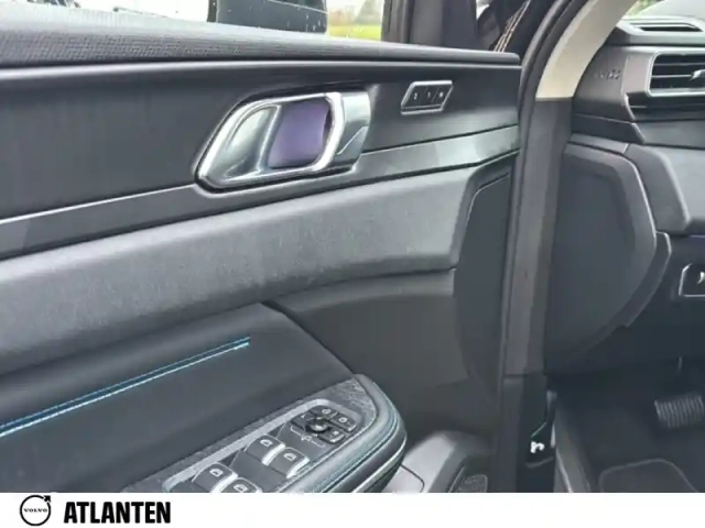 Lynk&Amp;Co 01 1.5 phev 261 ch dcth7 — photo 16