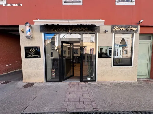 Local commercial 52 m² ROANNE