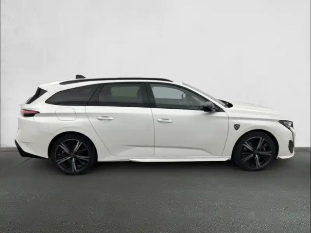 Peugeot 308 sw phev 225 e-eat8 — photo 4