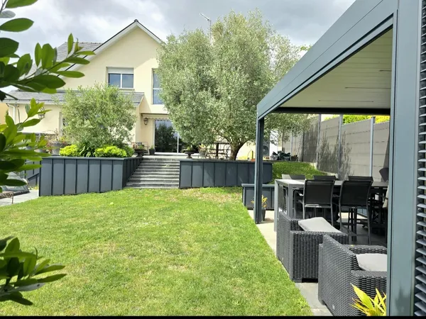 Vends maison avec piscine