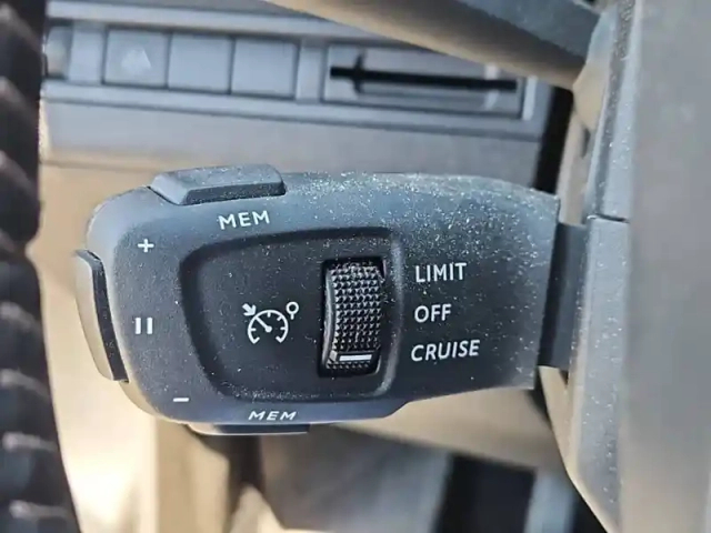 Peugeot 3008 puretech 130ch s&amp;s bvm6 — photo 19