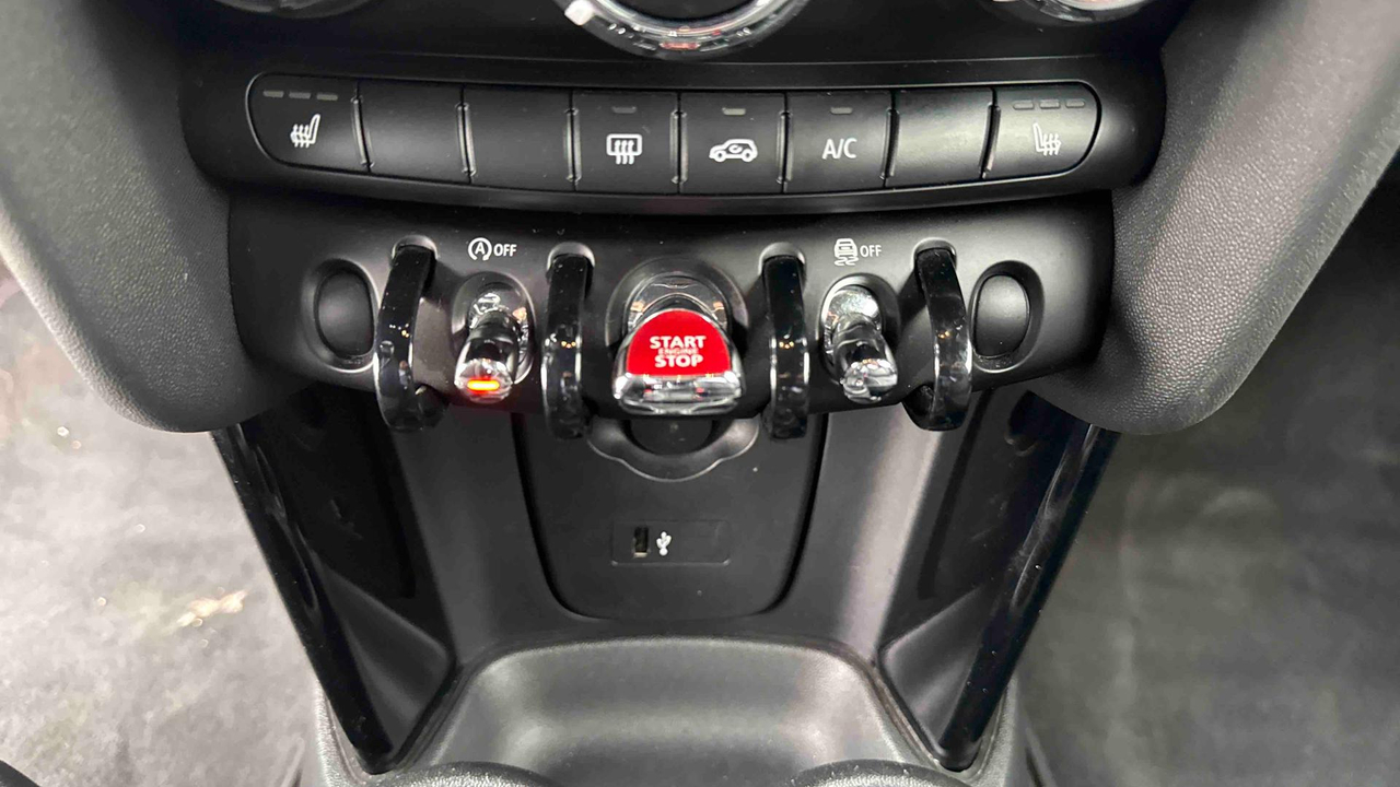 Mini Hatch 3 Portes One 102 ch — photo 20